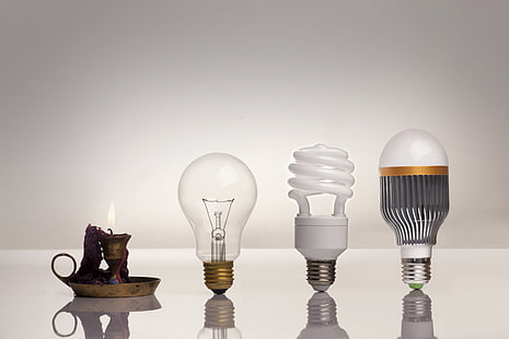 три лампочки разных цветов, свет, лампа, энергосбережение, HD обои HD wallpaper