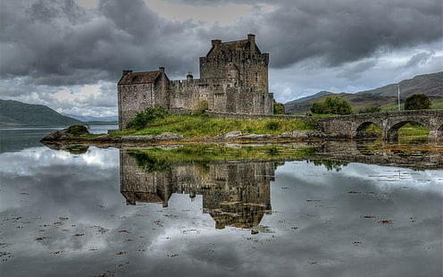 серый каменный замок, здание, HDR, озеро, Шотландия, Великобритания, отражение, мост, замок, небо, пейзаж, HD обои HD wallpaper