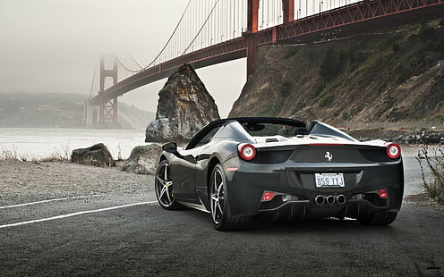 czarne sportowe coupe Ferrari, Ferrari, ulica, most, Ferrari 458 Spider, samochód, czarne samochody, most Golden Gate, Tapety HD HD wallpaper