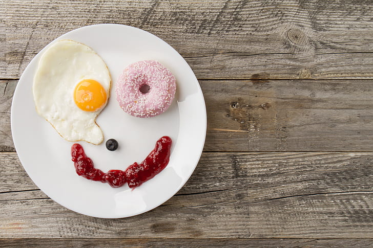 Breakfast, plate, scrambled eggs, donut, happy, smiley, sauce, smile, eggs, HD wallpaper