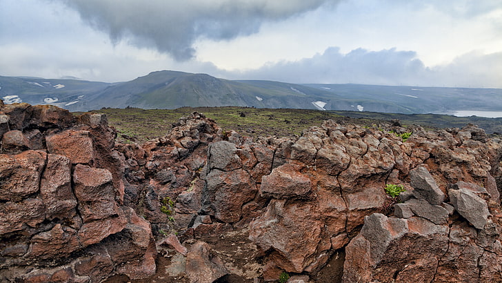 جبال كامتشاتكا الصخرية عالية الدقة، خلفية HD