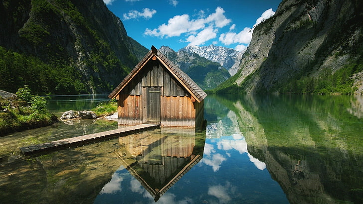 brown wooden house on body of water near mountain, lake, cabin, reflection, mountains, clouds, nature, landscape, obersee, obersee lake, HD wallpaper
