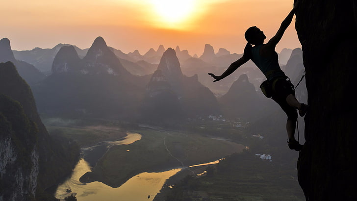 Guilin, Guangxi, Yangshuo, Cina, Asia, donna, arrampicata, arrampicata, scogliera, roccia, paesaggio, montagna, picco, picchi, Sfondo HD