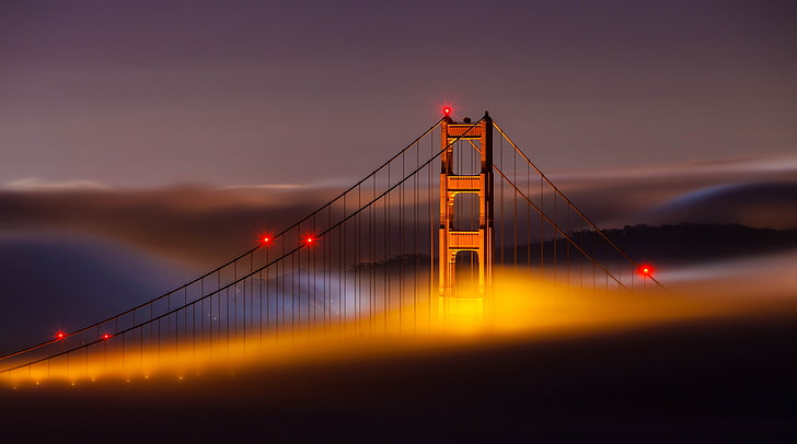 سان فرانسيسكو بريدج سايد ، جسر خليج أوكلاند سان فرانسيسكو ، ورق جدران رقمي بكاليفورنيا ، الولايات المتحدة ، كاليفورنيا ، أضواء ، ليلية ، ضباب ، ضبابي ، سان فرانسيسكو ، جولد إنجيت بريدج، خلفية HD