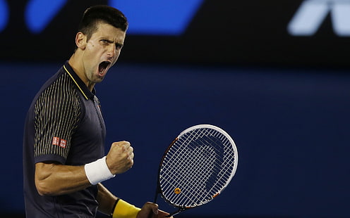 Novak Djokovic-2013 Australian Open herr singlar, .. svart pikétröja för män och grå tennisracket, HD tapet HD wallpaper