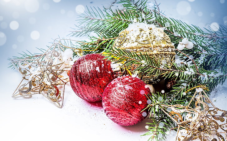 Palline di Natale, Capodanno, neve, ornamenti natalizi, foglie, stelle, decorazioni, Sfondo HD