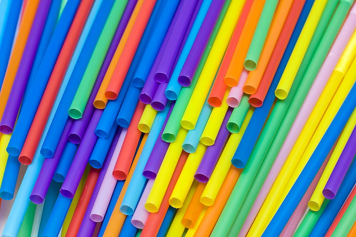 tabung plastik multi-warna, berwarna, sedotan, di atas, warna, plastik, tabung, cerah, minum, grup, multi-warna, latar belakang, biru, pensil, warna, Wallpaper HD