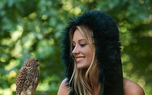 bionde donne uccelli modelli all'aperto falco femjoy magazine sorrisi carisha 2667x1666 Animali Uccelli HD Arte, donne, bionde, Sfondo HD HD wallpaper