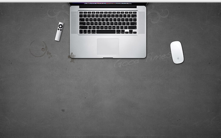 MacBook Pro med Apple TV-fjärrkontroll och Apple Magic Mouse, mac, apple, notebook, mus, dator, vit, grå, HD tapet