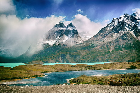 зелена трева, река, планини, облаци, природа, пейзаж, национален парк Torres del Paine, HD тапет HD wallpaper