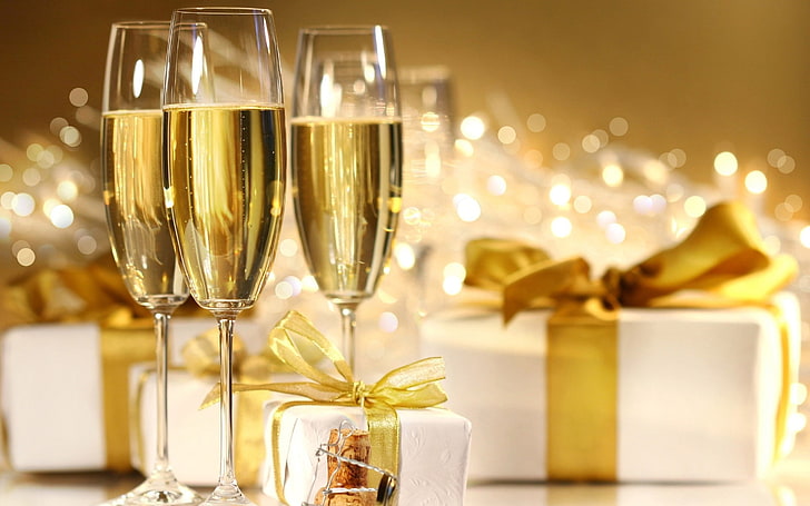 três taças de champanhe de vidro transparente, ano novo, óculos, presentes, champanhe, HD papel de parede
