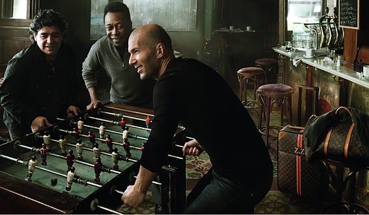 camisa negra de manga larga con cuello redondo para hombre, Zidane, Maradona, Pelé, Fondo de pantalla HD HD wallpaper