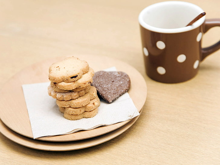 black and white polka-dot ceramic coffee mug, breakfast, plate, cup, cookies, drink, table, HD wallpaper