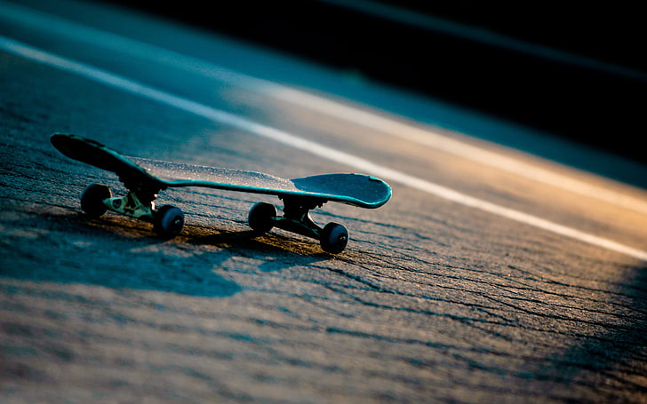 Skateboard su strada, tastiera nera, sport, skateboard, Sfondo HD