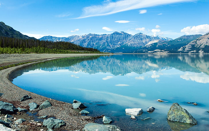 جبل بحيرة الطبيعة 4K HD المناظر الطبيعية ، وجسم هادئ من المياه، خلفية HD