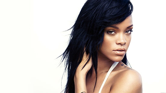 Rihanna em fundo branco, celebridade, rihanna, cantora, HD papel de parede HD wallpaper