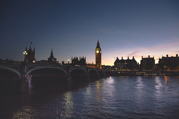 قصر وستمنستر ، لندن ، المملكة المتحدة ، الماء ، ساعة بيج بن ، مساءً، خلفية HD