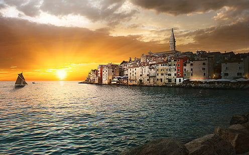 Rovinj ท่าเรือประมงเมืองเก่าบนชายฝั่งตะวันตกของคาบสมุทร Istrian บนชายฝั่งทะเลเอเดรียติกโครเอเชียวอลเปเปอร์สำหรับเดสก์ท็อป 3840 × 2400, วอลล์เปเปอร์ HD HD wallpaper