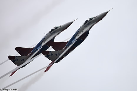 dois jatos cinza pintando, mig-29, Mikoyan MiG-29, caça a jato, militar, airshows, aeronaves militares, HD papel de parede HD wallpaper