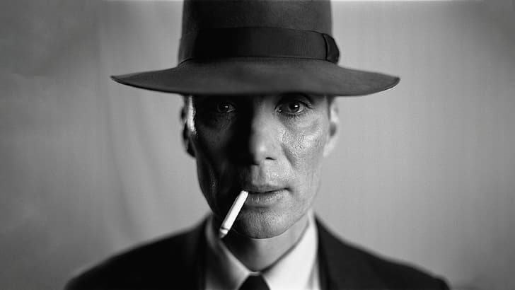J. Robert Oppenheimer, Oppenheimer (2023), Cillian Murphy, portre, izleyiciye bakmak, tek renkli, şapka, sigara, bilim adamları, filmler, alan derinliği, takım elbise ve kravat, erkekler, HD masaüstü duvar kağıdı