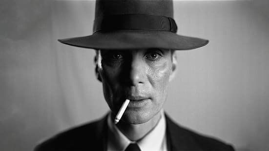 J. Robert Oppenheimer, Oppenheimer (2023), Cillian Murphy, ritratto, guardando spettatore, monocromatico, cappello, sigarette, scienziati, film, profondità di campo, giacca e cravatta, uomini, Sfondo HD HD wallpaper