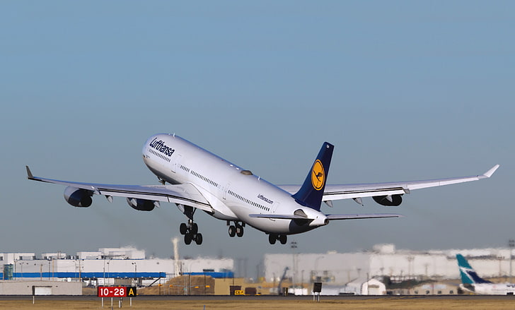 white commercial plane, The plane, Day, The rise, Lufthansa, Airbus, In The Air, Airliner, A340, HD wallpaper
