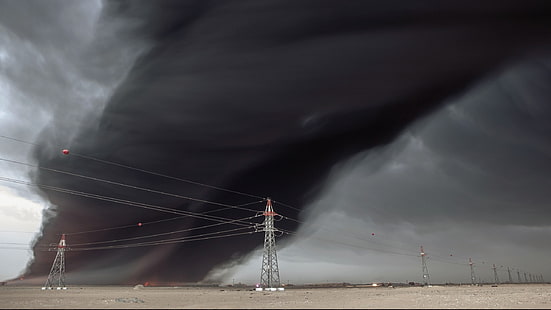 برج الكهرباء المعدني الرمادي ، الصحراء ، الأسلاك ، الإعصار ، النار ، عمود المرافق، خلفية HD HD wallpaper