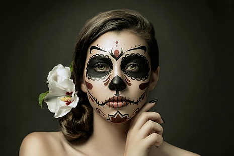 Захарен череп, жени, Dia de los Muertos, брюнетка, боя за лице, цвете в коса, зелени очи, HD тапет HD wallpaper