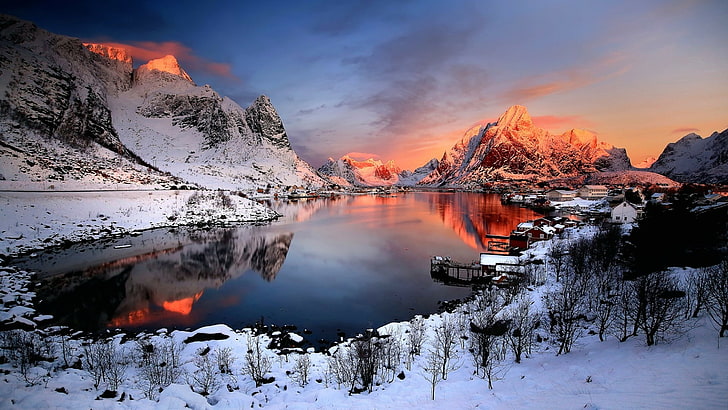 reine, balıkçı köyü, norveç, gündoğumu, sabah, şafak, su, yansıma, köy, fiyort, dağ, gökyüzü, kış, doğa, kar, HD masaüstü duvar kağıdı