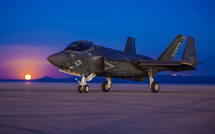 مروحية RC باللونين الأسود والأزرق ، Lockheed Martin F-35 Lightning II ، طائرة عسكرية ، طائرة ، مقاتلة نفاثة ، غروب الشمس ، سلاح الجو الأمريكي، خلفية HD