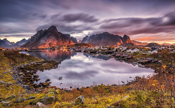 le ciel, l'herbe, le soleil, les nuages, le coucher du soleil, les montagnes, les pierres, la maison, la Norvège, la baie, les îles Lofoten, Pure, Fond d'écran HD