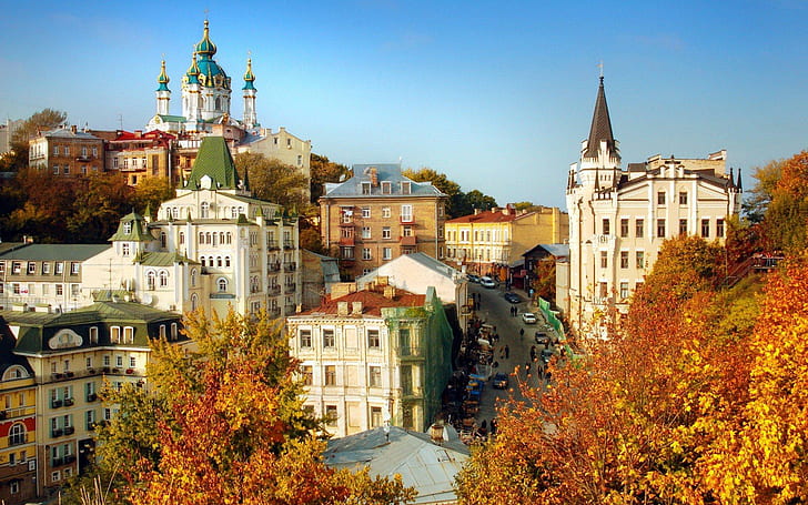 Una ciudad de la colina en Francia en otoño, árboles, iglesia, ciudad, colina, otoño, naturaleza y paisajes, Fondo de pantalla HD