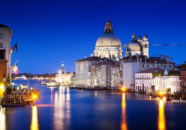 white concrete dome building, sea, water, light, reflection, building, home, the evening, Italy, Venice, architecture, The Grand canal, Canal Grande, HD wallpaper
