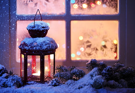 brązowa latarnia tealight, zima, śnieg, nowy rok, boże narodzenie, światło, boże narodzenie, dekoracja, świeca, latarnia, wesołych, Tapety HD HD wallpaper