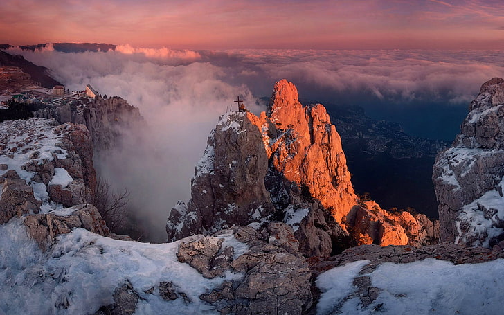 acantilado, montañas, niebla, nubes, nieve, hielo, paisaje, naturaleza, luz solar, Fondo de pantalla HD