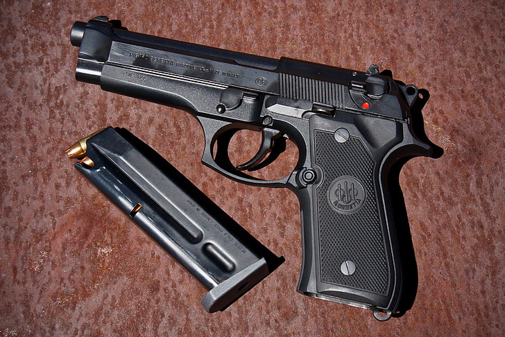 schwarze halbautomatische Pistole, Pistole, Waffen, Beretta, selbstladend, HD-Hintergrundbild