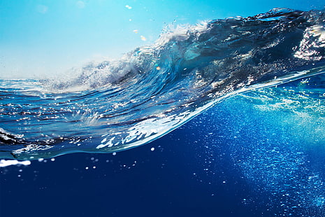 морские волны, море, вода, волны, синий, солнечный свет, пузыри, под водой, чистое небо, HD обои HD wallpaper