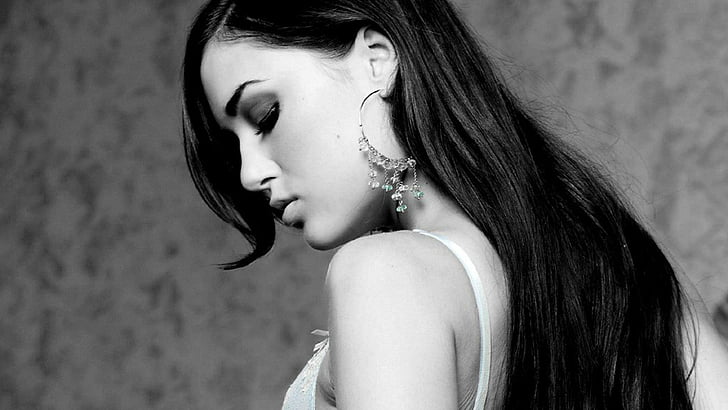 Black Earrings Faces Grayscale Grey Sasha White Women Hd Images, Photos, Reviews