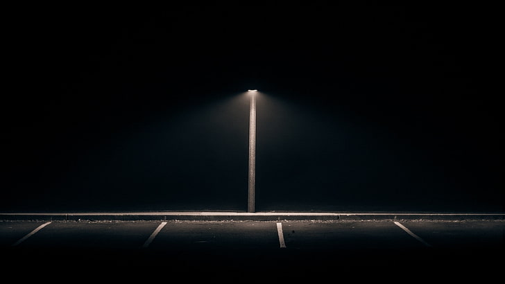 заброшенный, один, черный фон, темный, пустой, изоляция, лампы, огни, линии, минимализм, ночь, стоянка, путь, фотография, улица, уличный свет, HD обои
