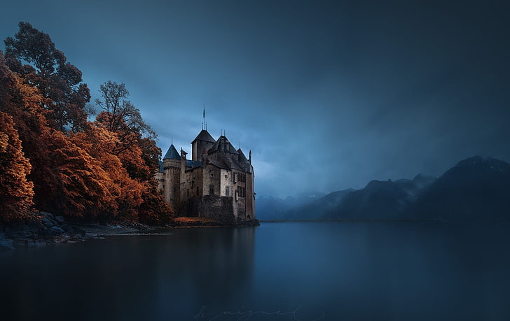edificio de hormigón blanco y negro, oscuro, castillo, naturaleza, agua, otoño, lago, azul, Fondo de pantalla HD