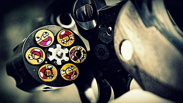 schwarze Revolverpistole, Gewehr, fantastisches Gesicht, Munition, digitale Kunst, Revolver, smiley, Waffe, HD-Hintergrundbild