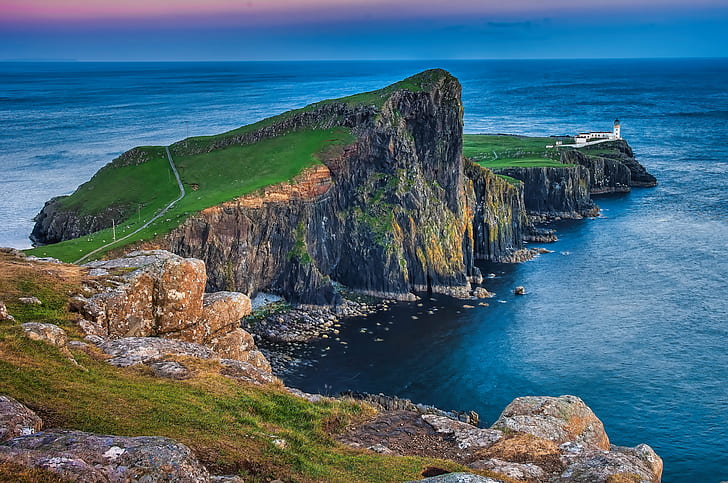 white lighthouse on green grass field and large rock formation near body of water, neist point, neist point, Sunset, white, green grass, grass field, rock formation, body of water, Neist Point  Lighthouse, Skye, Duirinish, Auto_Focus, sea, cliff, coastline, nature, rock - Object, atlantic Ocean, HD wallpaper