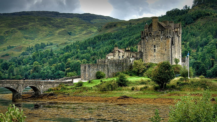 eilean donan castle, mountains, bridge, lake, scotland, wood, trees, historical, united kingdom, highlands, dornie, kyle of lochalsh, HD wallpaper
