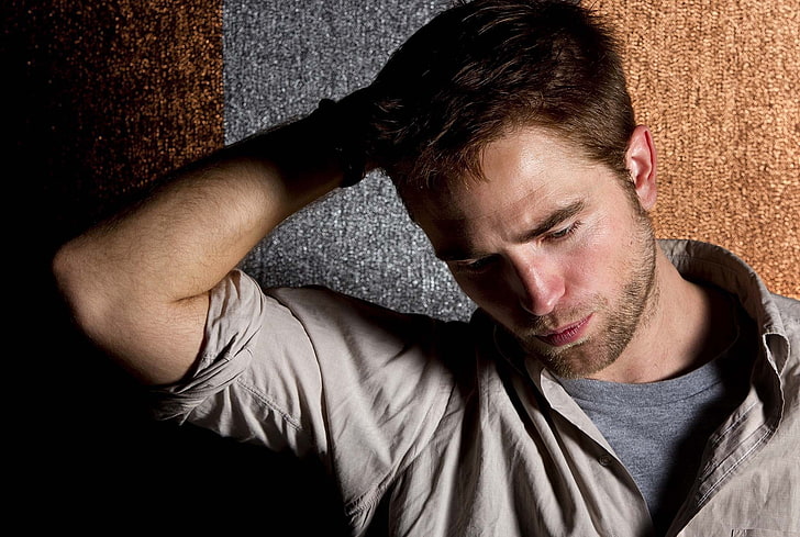 herrgrå klänningskjorta, Robert Pattinson, borst, skådespelare, skjorta, HD tapet