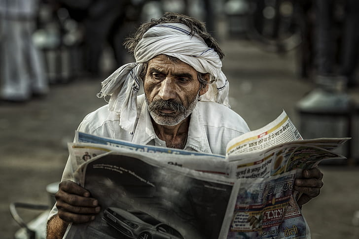 كبار السن ، الرجال ، الناس ، القراءة ، الصحف، خلفية HD