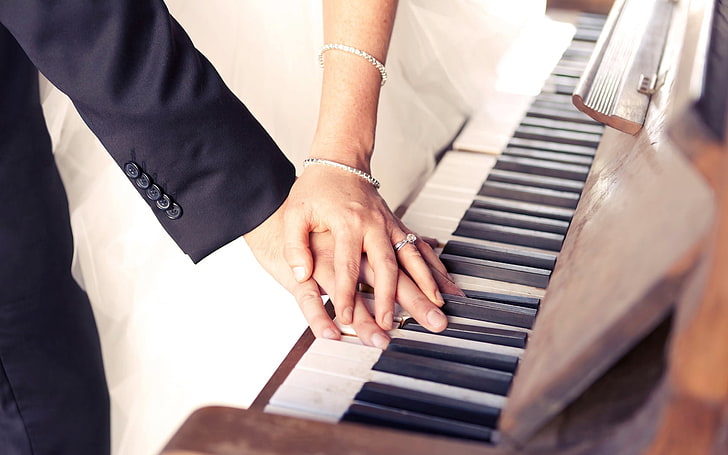 silver-colored ring, couple, hands, jewelry, wedding, piano, keys, HD wallpaper