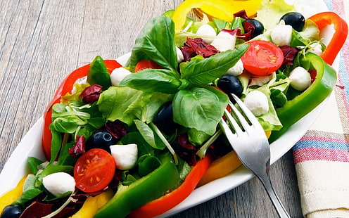 salade de légumes, poivrons, tomates, fromage, laitue, olives, Fond d'écran HD HD wallpaper