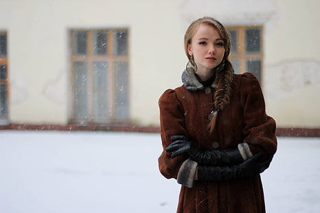 Olesya Kharitonova, model, redhead, women, outdoors, coats, brown coat, HD wallpaper HD wallpaper