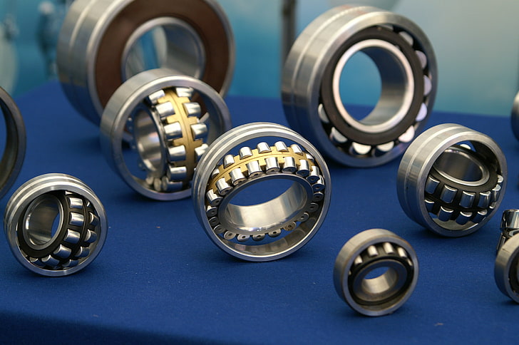 ball bearings roller bearingshere are some roller bearings Animals Bears HD Art, HD wallpaper