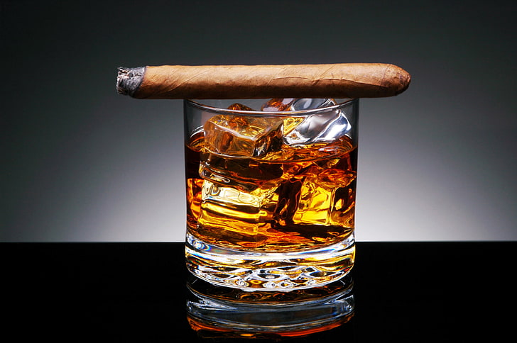 clear rock glass, BACKGROUND, GLASS.CUBES, DRINK, ALCOHOL, CIGAR, ICE, TOBACCO, HD wallpaper